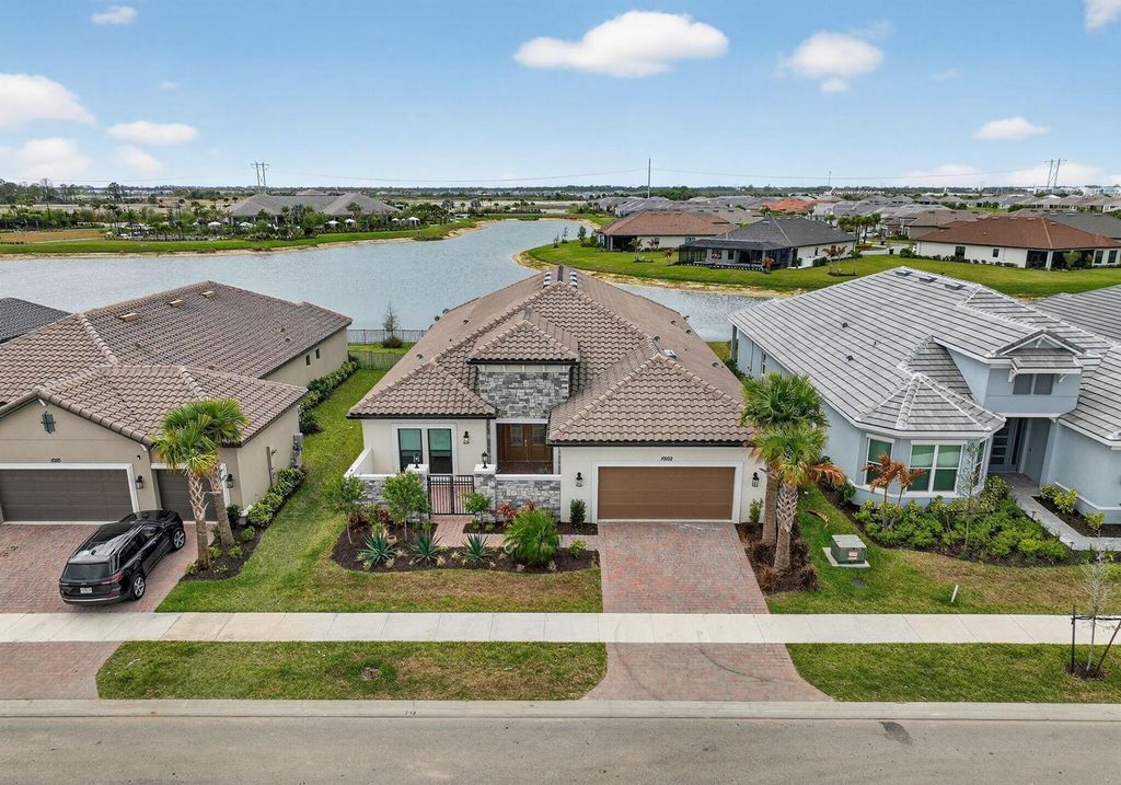 10102 SW Davanti Drive, Port St. Lucie, FL 34987