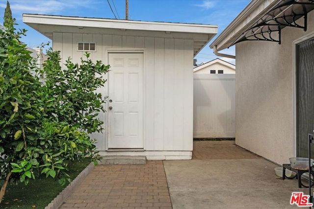 12013 Neenach Street, Sun Valley, CA 91352