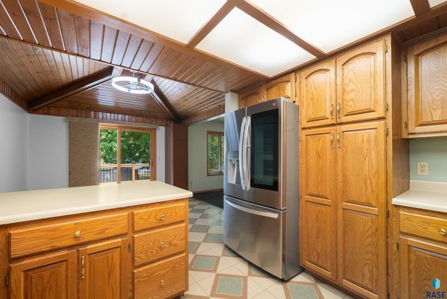 412 N Needles Dr Drive, Brandon, SD 57005