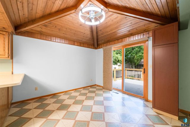 412 N Needles Dr Drive, Brandon, SD 57005