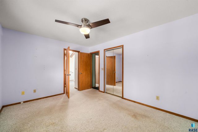 412 N Needles Dr Drive, Brandon, SD 57005
