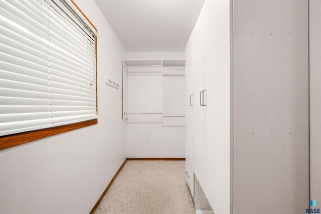 412 N Needles Dr Drive, Brandon, SD 57005