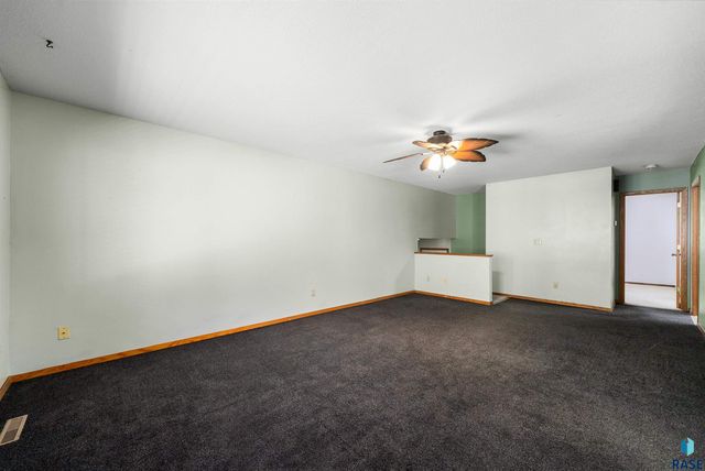 412 N Needles Dr Drive, Brandon, SD 57005