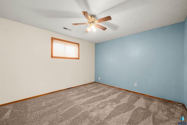 412 N Needles Dr Drive, Brandon, SD 57005