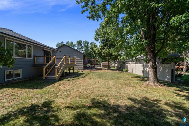 412 N Needles Dr Drive, Brandon, SD 57005