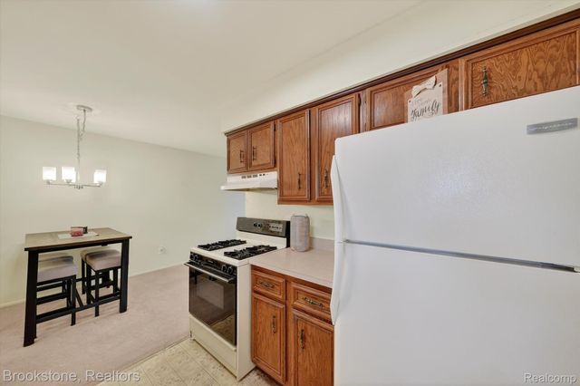 28564 Aspen Drive, Warren, MI 48093