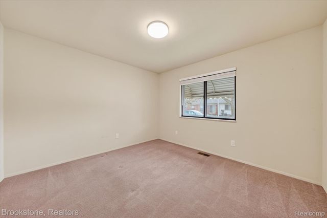 28564 Aspen Drive, Warren, MI 48093