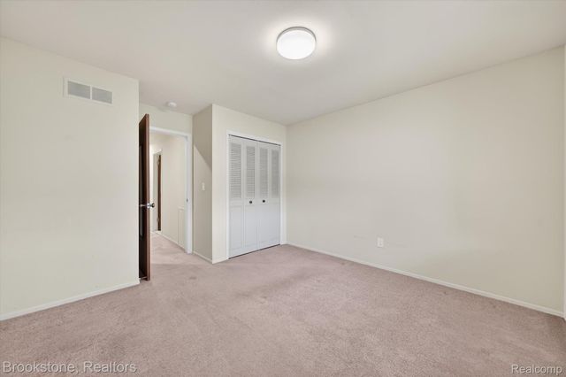 28564 Aspen Drive, Warren, MI 48093