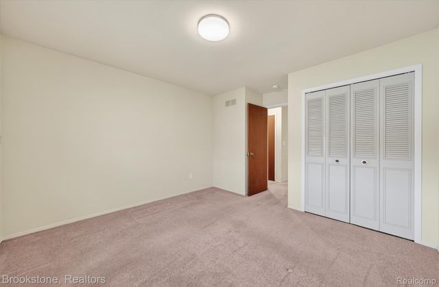 28564 Aspen Drive, Warren, MI 48093