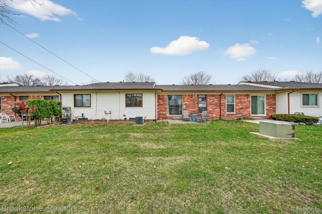 28564 Aspen Drive, Warren, MI 48093