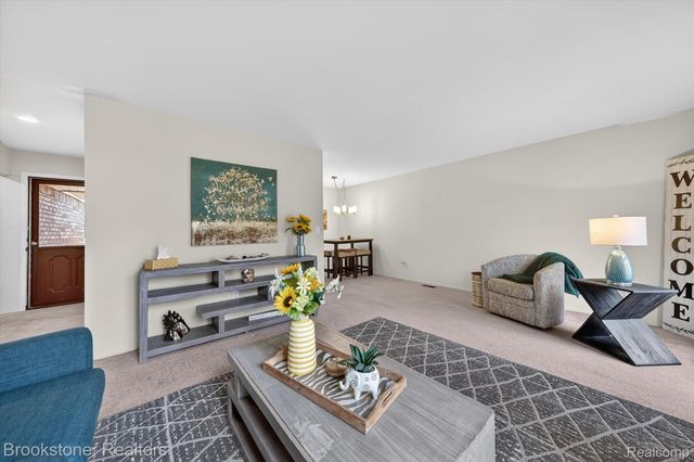 28564 Aspen Drive, Warren, MI 48093