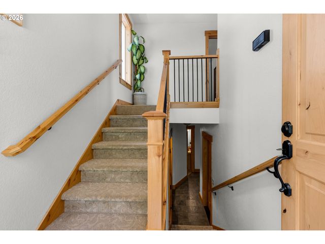 2316 ROYAL VIEW Dr, Seaside, OR 97138