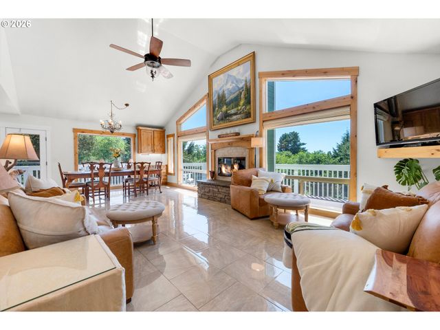 2316 ROYAL VIEW Dr, Seaside, OR 97138