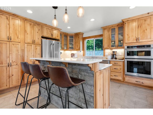 2316 ROYAL VIEW Dr, Seaside, OR 97138