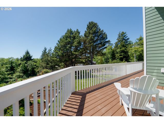 2316 ROYAL VIEW Dr, Seaside, OR 97138