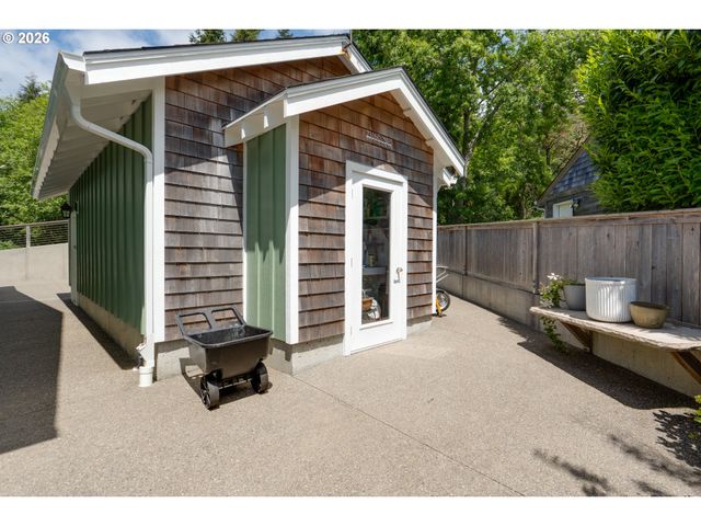 2316 ROYAL VIEW Dr, Seaside, OR 97138