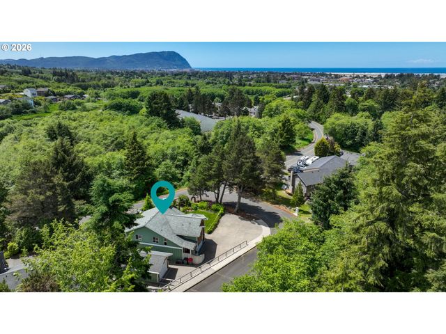 2316 ROYAL VIEW Dr, Seaside, OR 97138