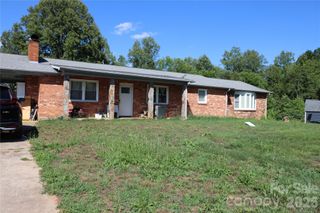 3232 Kingview Place, Lenoir, NC 28645