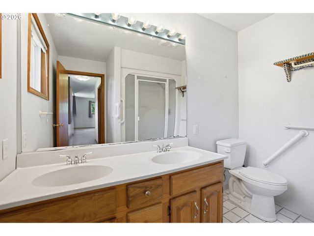 15507 Ne PARKINEN Rd, Brush Prairie, WA 98606