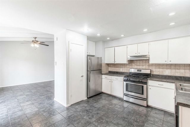 8206 Exmoor DR B, Austin, TX 78757