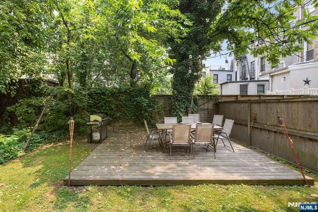 805 Park Avenue 1R, Hoboken, NJ 07030