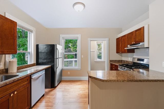 37 Thorndinke Street 37, Beverly, MA 01915