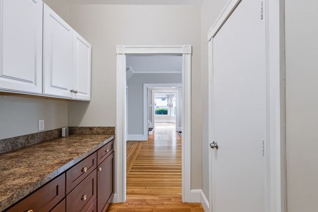 37 Thorndinke Street 37, Beverly, MA 01915