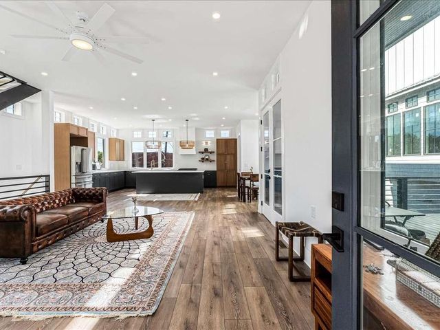 180 Railroad Street, Canton, GA 30114