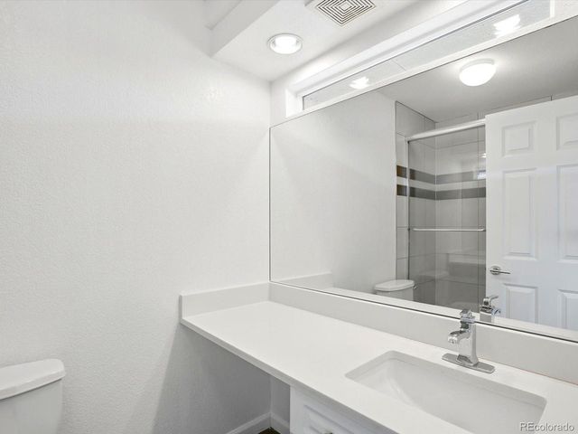 14044 E Temple Dr, Aurora, CO 80015