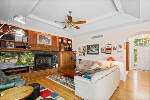 1807 CRYSTAL POINT, Columbia, MO 65203