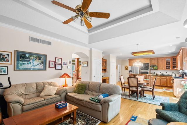1807 CRYSTAL POINT, Columbia, MO 65203