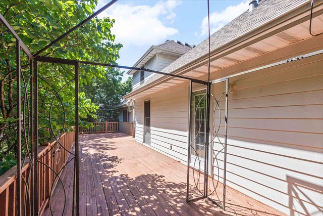 1807 CRYSTAL POINT, Columbia, MO 65203