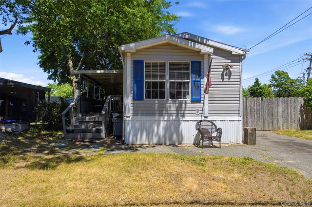 1137 Unit 124 Lincoln Avenue, Holbrook, NY 11741