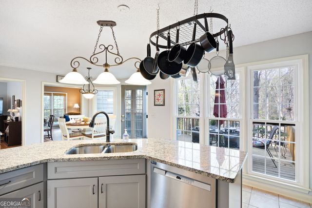 2093 Halfmoon Bluff NW, Kennesaw, GA 30152