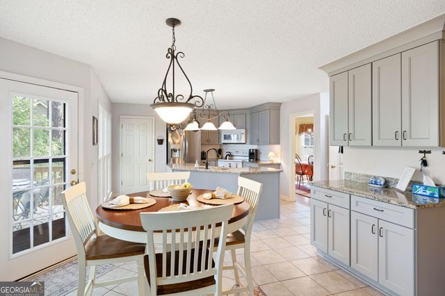 2093 Halfmoon Bluff NW, Kennesaw, GA 30152