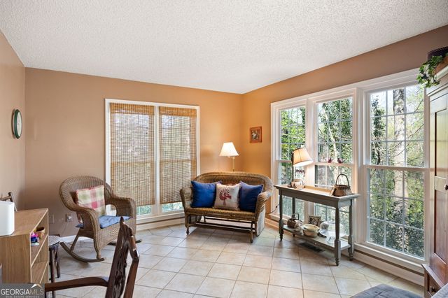 2093 Halfmoon Bluff NW, Kennesaw, GA 30152