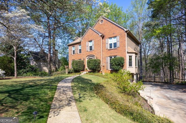 2093 Halfmoon Bluff NW, Kennesaw, GA 30152