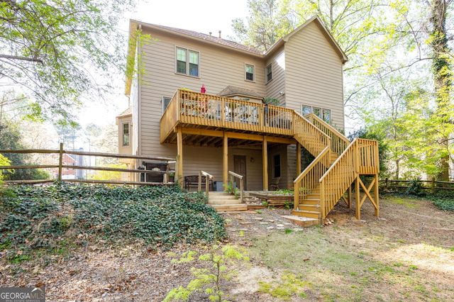 2093 Halfmoon Bluff NW, Kennesaw, GA 30152