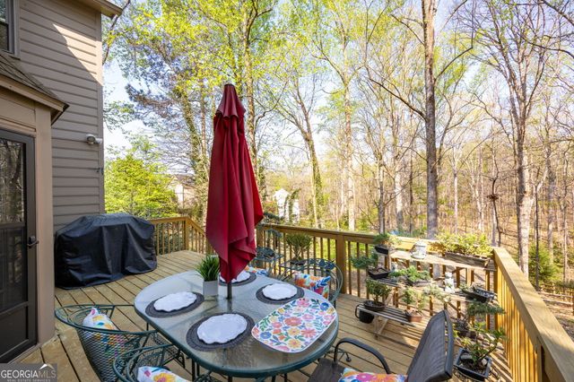 2093 Halfmoon Bluff NW, Kennesaw, GA 30152