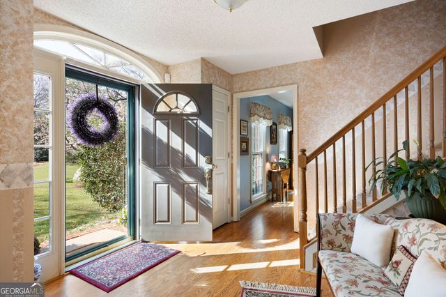 2093 Halfmoon Bluff NW, Kennesaw, GA 30152