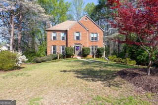 2093 Halfmoon Bluff NW, Kennesaw, GA 30152