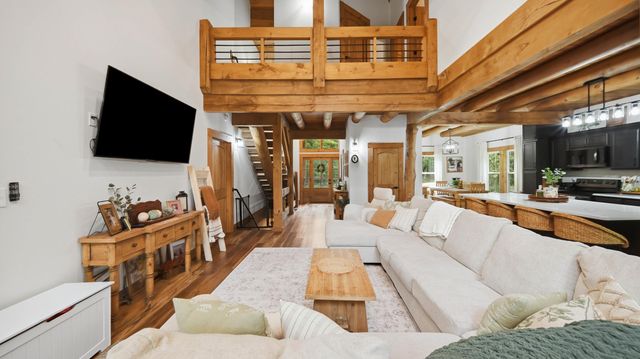 700 Upper Firetower Road, Sequatchie, TN 37374