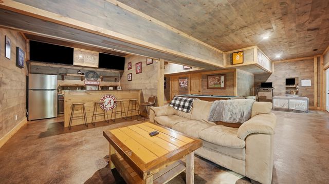 700 Upper Firetower Road, Sequatchie, TN 37374