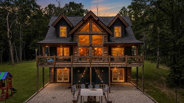 700 Upper Firetower Road, Sequatchie, TN 37374