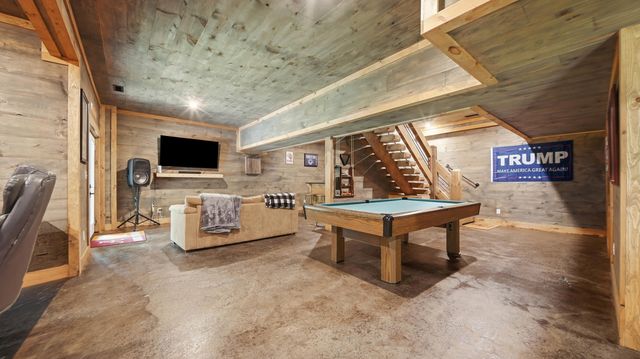 700 Upper Firetower Road, Sequatchie, TN 37374