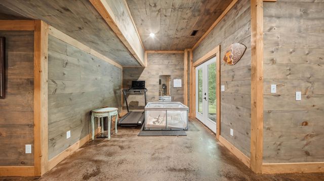 700 Upper Firetower Road, Sequatchie, TN 37374