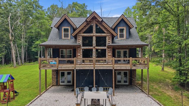 700 Upper Firetower Road, Sequatchie, TN 37374