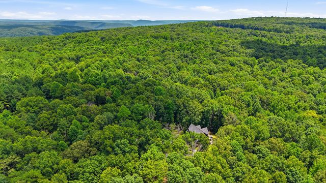 700 Upper Firetower Road, Sequatchie, TN 37374