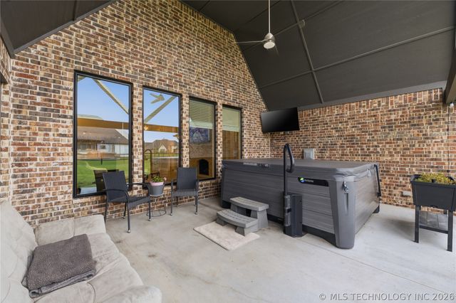 9439 N 62nd East Avenue, Sperry, OK 74073