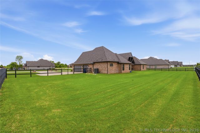 9439 N 62nd East Avenue, Sperry, OK 74073